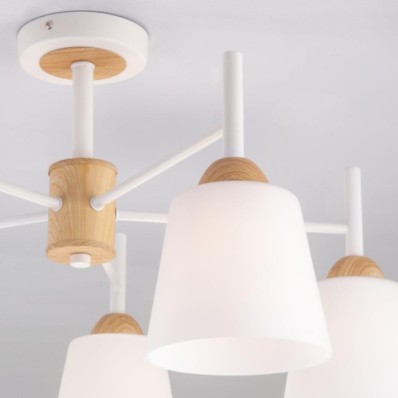 Потолочная люстра со стеклянными плафонами 70085/5 белый Потолочная люстра со стеклянными плафонами 70085/5 белый