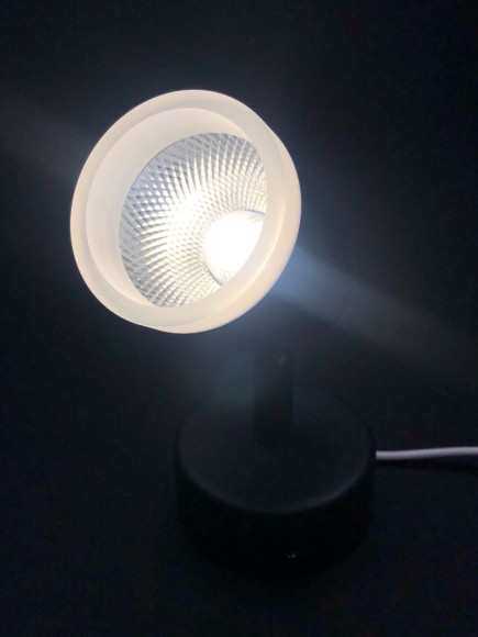 Cветильник светодиодный накладной поворотный черный 1202-5W-4000-Bk ELVAN Cветильник светодиодный накладной поворотный черный 1202-5W-4000-Bk ELVAN