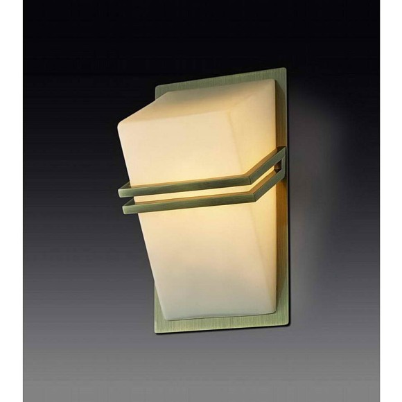 Настенный светильник Tiara 2023/1W Odeon Light