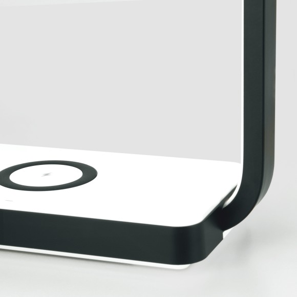 Светодиодная настольная лампа с беспроводной зарядкой QI 80502/1 черный Светодиодная настольная лампа с беспроводной зарядкой QI 80502/1 черный