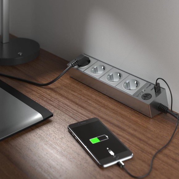 Розеточный блок 4-х местный + 3 USB серебряный/серебряный рифленый Werkel WL20-04-03