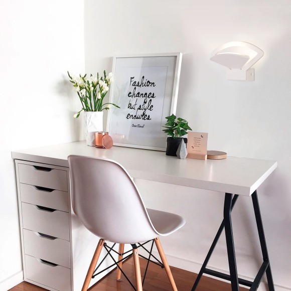 Настенный светодиодный светильник Pavo LED белый (MRL LED 1009) Настенный светодиодный светильник Pavo LED белый (MRL LED 1009)