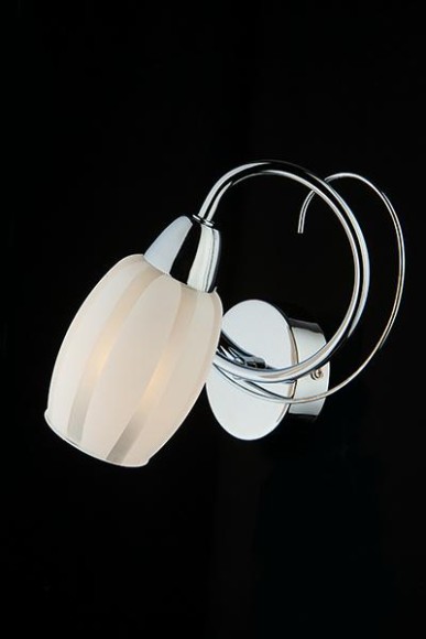 Бра со стеклянным плафоном 70040/1 хром Бра со стеклянным плафоном 70040/1 хром