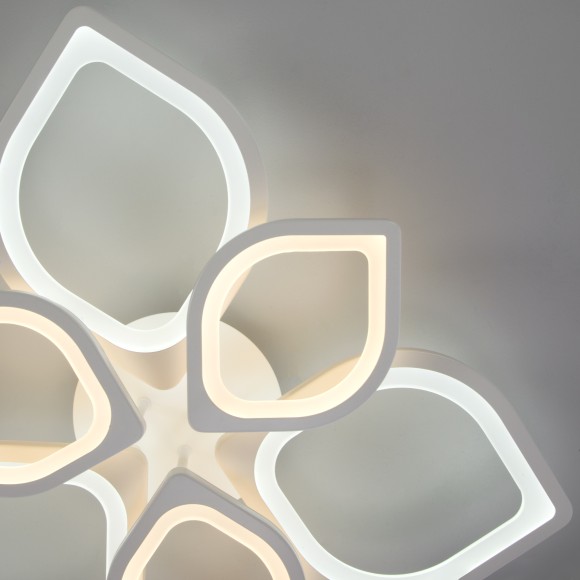 Потолочный светодиодный светильник с пультом управления 90228/6 белый Потолочный светодиодный светильник с пультом управления 90228/6 белый